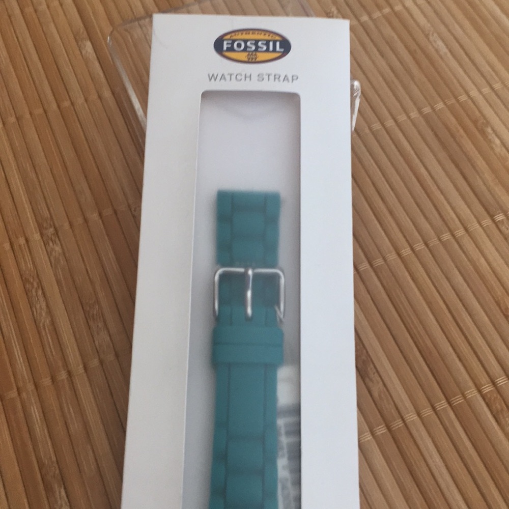 Fossil silicone strap